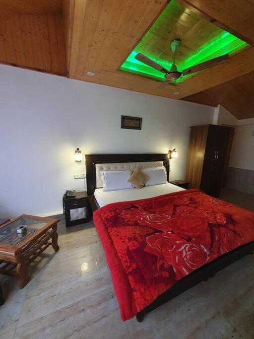Kasauli Cascade A Cheerfull 4 Bedroom Challet Extérieur photo