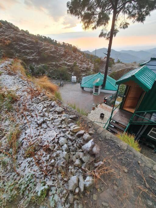 Kasauli Cascade A Cheerfull 4 Bedroom Challet Extérieur photo